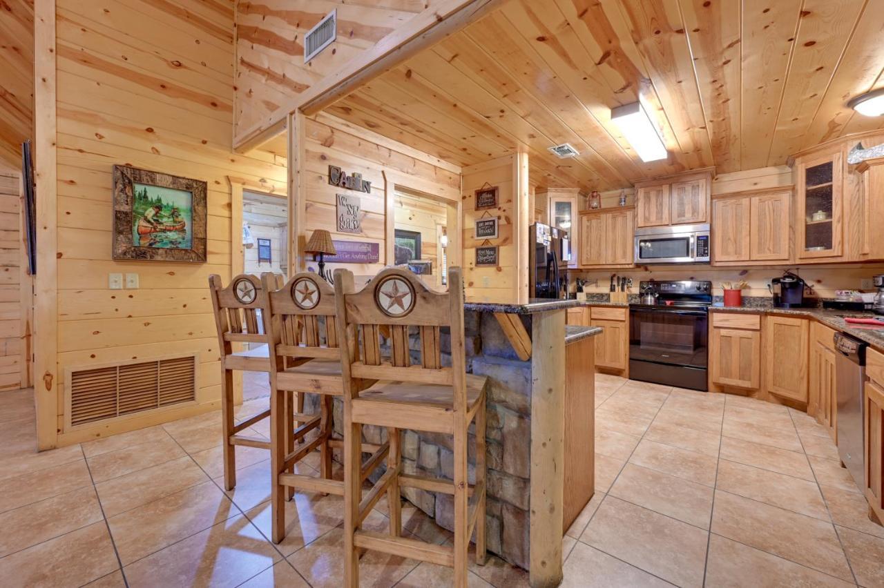 Broken Bow Cabin With Hot Tub And Deck - 4 Mi To Lake! Kültér fotó