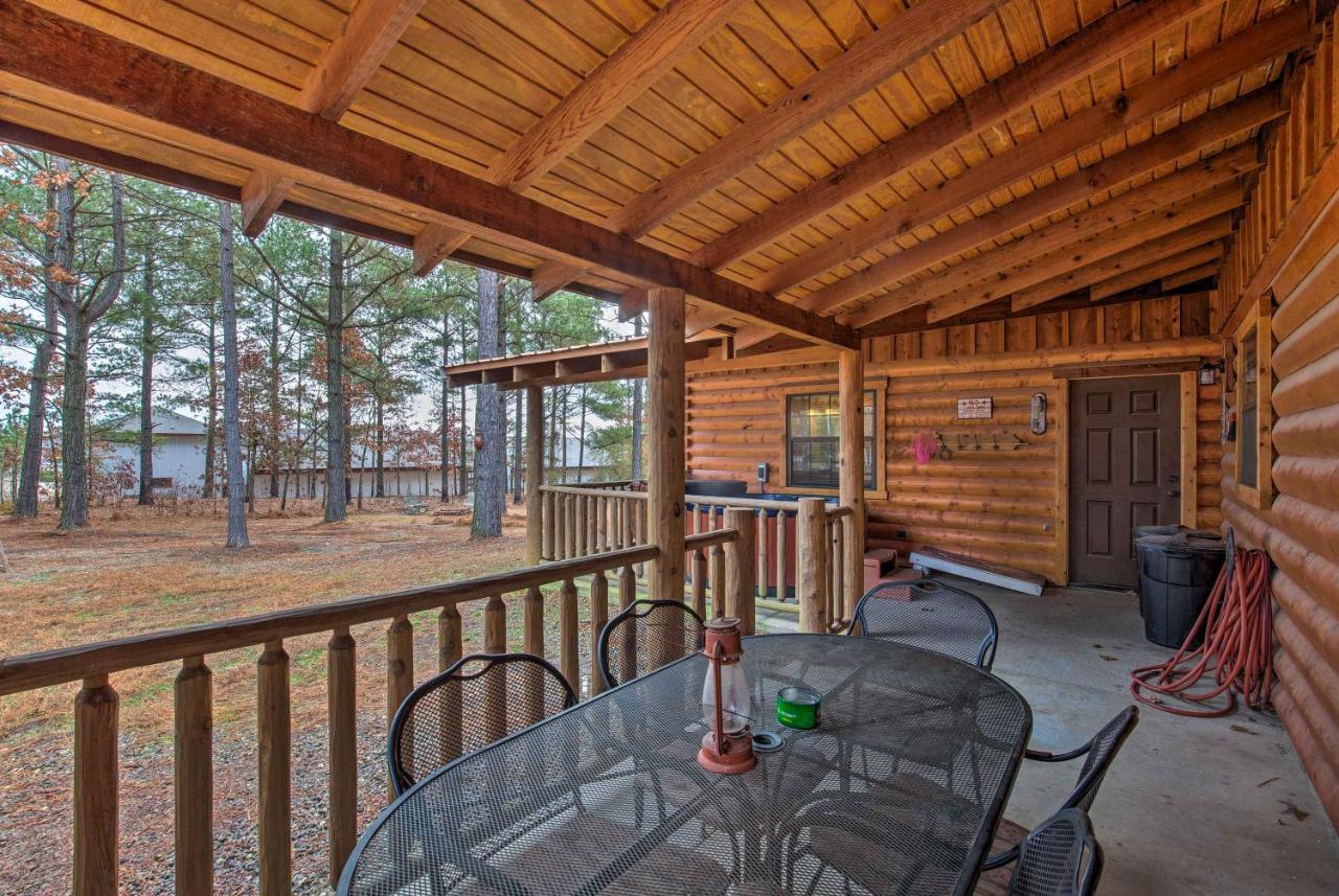Broken Bow Cabin With Hot Tub And Deck - 4 Mi To Lake! Kültér fotó